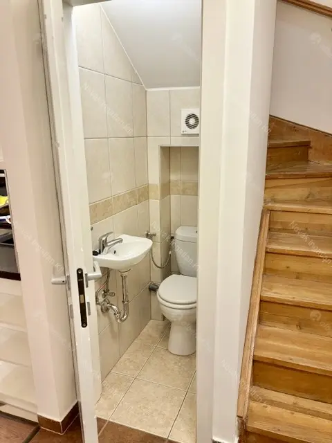 Kiadó albérlet 500000 Ft/hó áron: Budapest, V. kerület  Széchenyi utca. Mérete: 80 nm, 3 szobás | Alberlet.hu - 6642069