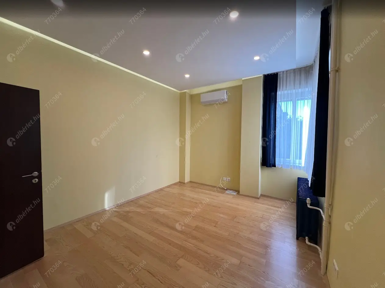 Kiadó albérlet 580000 Ft/hó áron: Budapest, V. kerület   Szemere utca . Mérete: 90 nm, 3 szobás | Alberlet.hu - 6571592