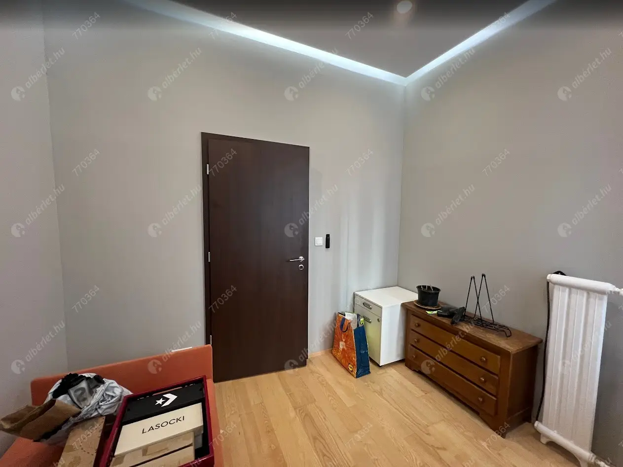 Kiadó albérlet 580000 Ft/hó áron: Budapest, V. kerület   Szemere utca . Mérete: 90 nm, 3 szobás | Alberlet.hu - 6571595
