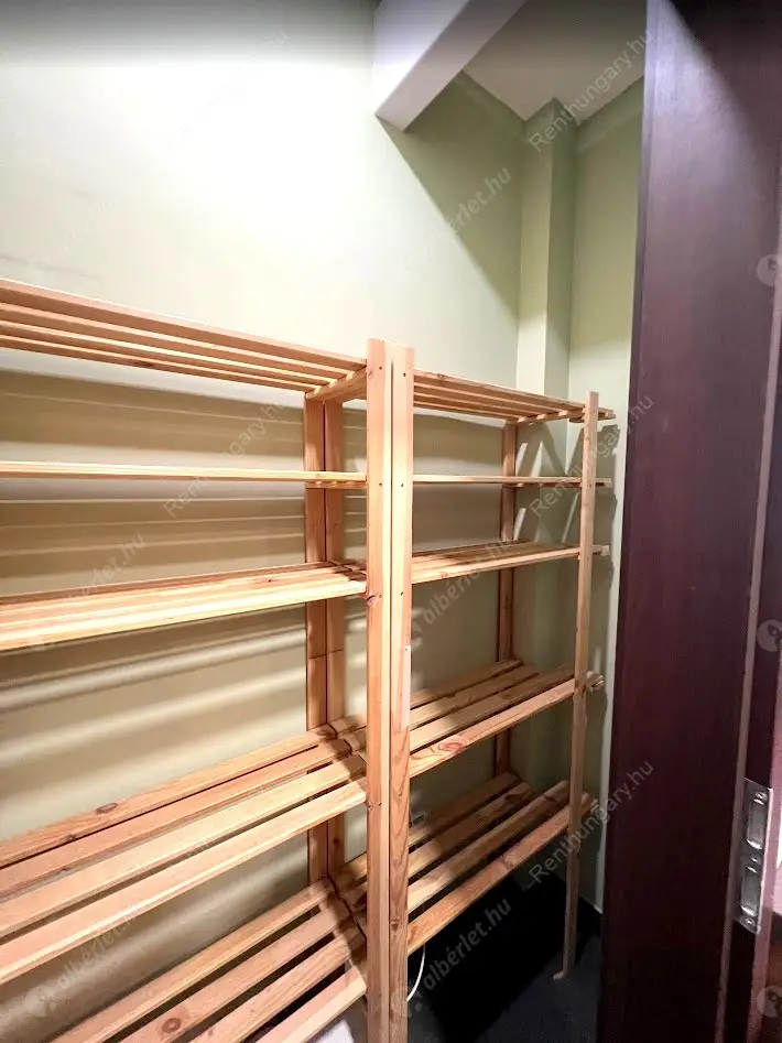 Kiadó albérlet 525000 Ft/hó áron: Budapest, V. kerület  Szemere utca. Mérete: 90 nm, 4 szobás | Alberlet.hu - 6596430