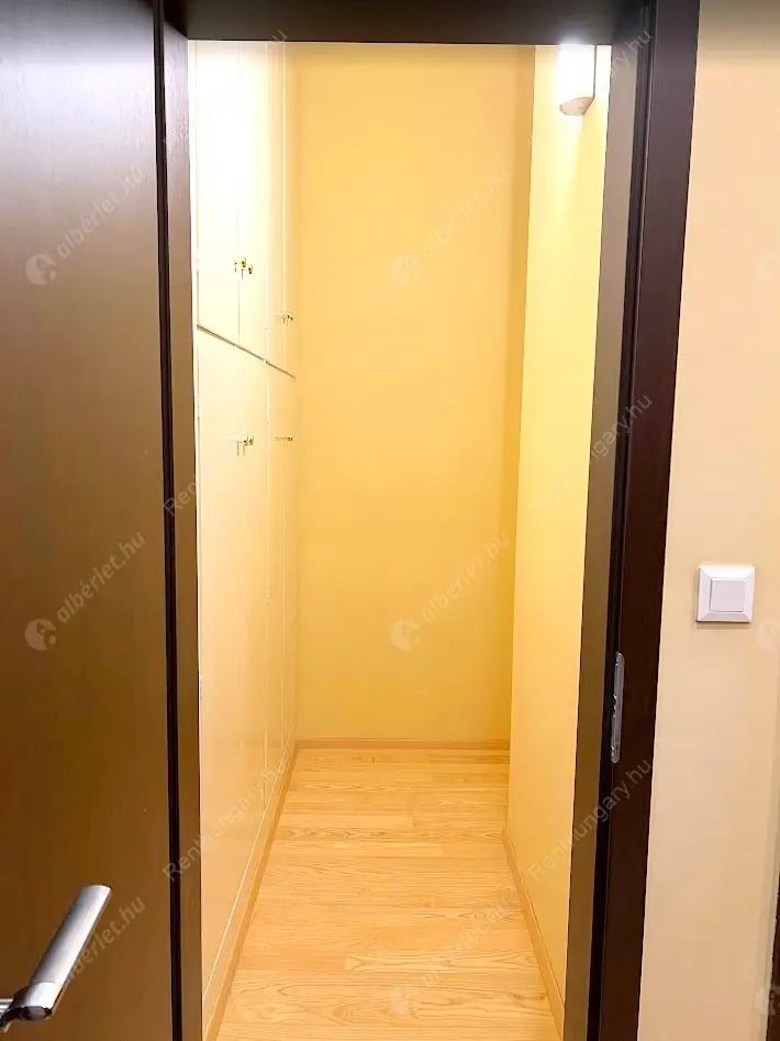 Kiadó albérlet 525000 Ft/hó áron: Budapest, V. kerület  Szemere utca. Mérete: 90 nm, 4 szobás | Alberlet.hu - 6596436