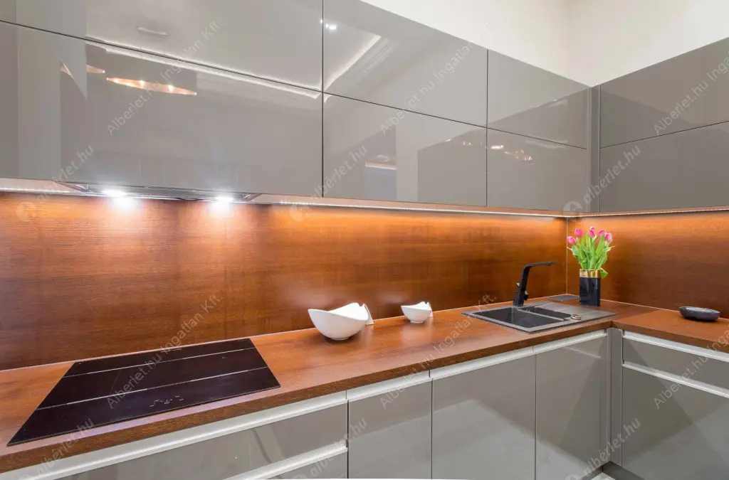 Kiadó albérlet 965000 Ft/hó áron: Budapest, V. kerület  Szent István körút. Mérete: 130 nm, 4 szobás | Alberlet.hu - 6623464