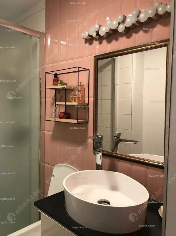 Kiadó albérlet 310000 Ft/hó áron: Budapest, V. kerület  Szent István körút. Mérete: 42 nm, 1 szobás | Alberlet.hu - 6632232