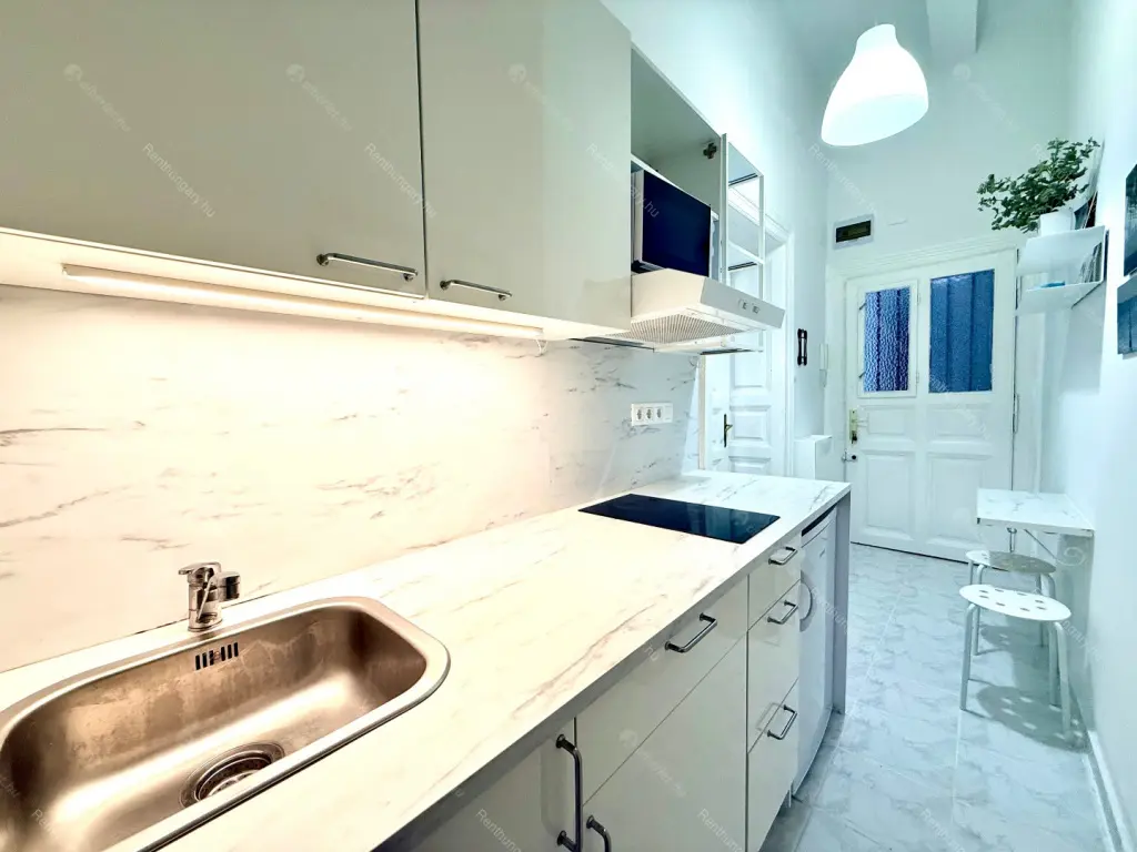 Kiadó albérlet 280000 Ft/hó áron: Budapest, V. kerület  Szent István körút. Mérete: 43 nm, 1 szobás | Alberlet.hu - 6677849