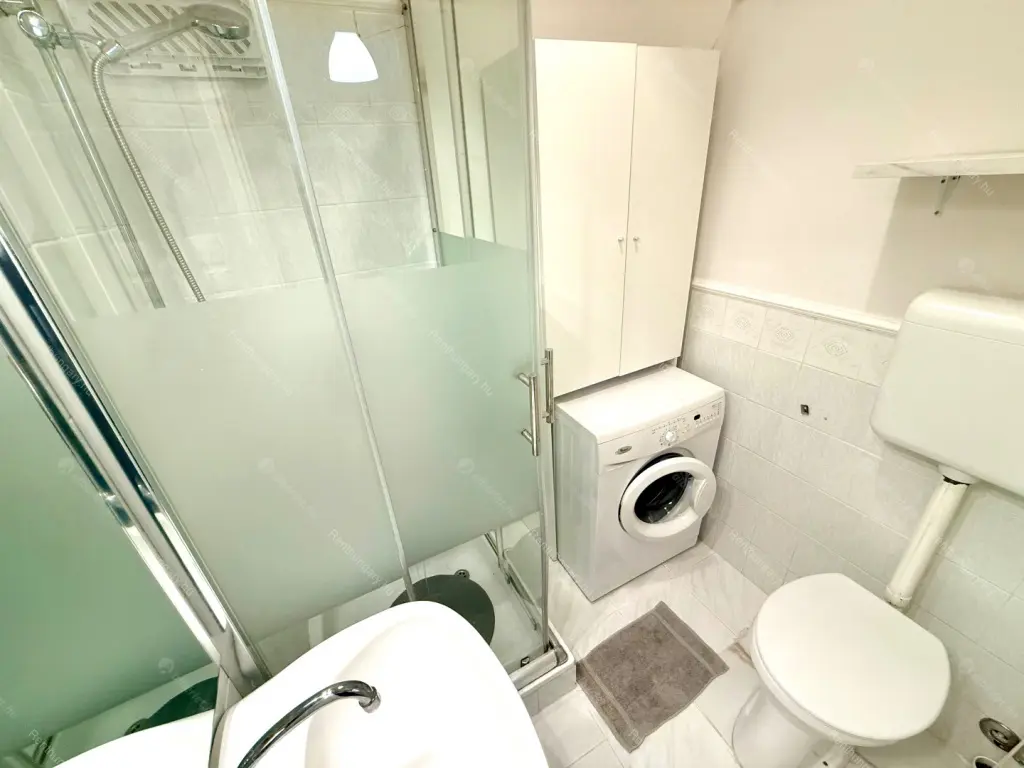 Kiadó albérlet 280000 Ft/hó áron: Budapest, V. kerület  Szent István körút. Mérete: 43 nm, 1 szobás | Alberlet.hu - 6706823