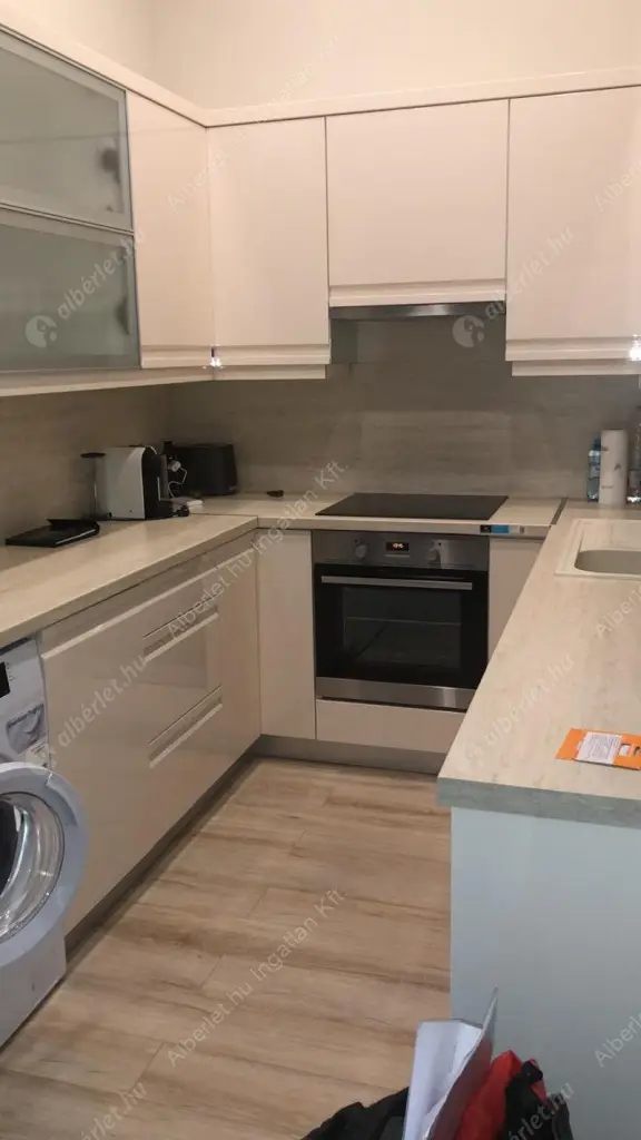 Kiadó albérlet 463000 Ft/hó áron: Budapest, V. kerület  Szent István körút. Mérete: 59 nm, 3 szobás | Alberlet.hu - 6580722