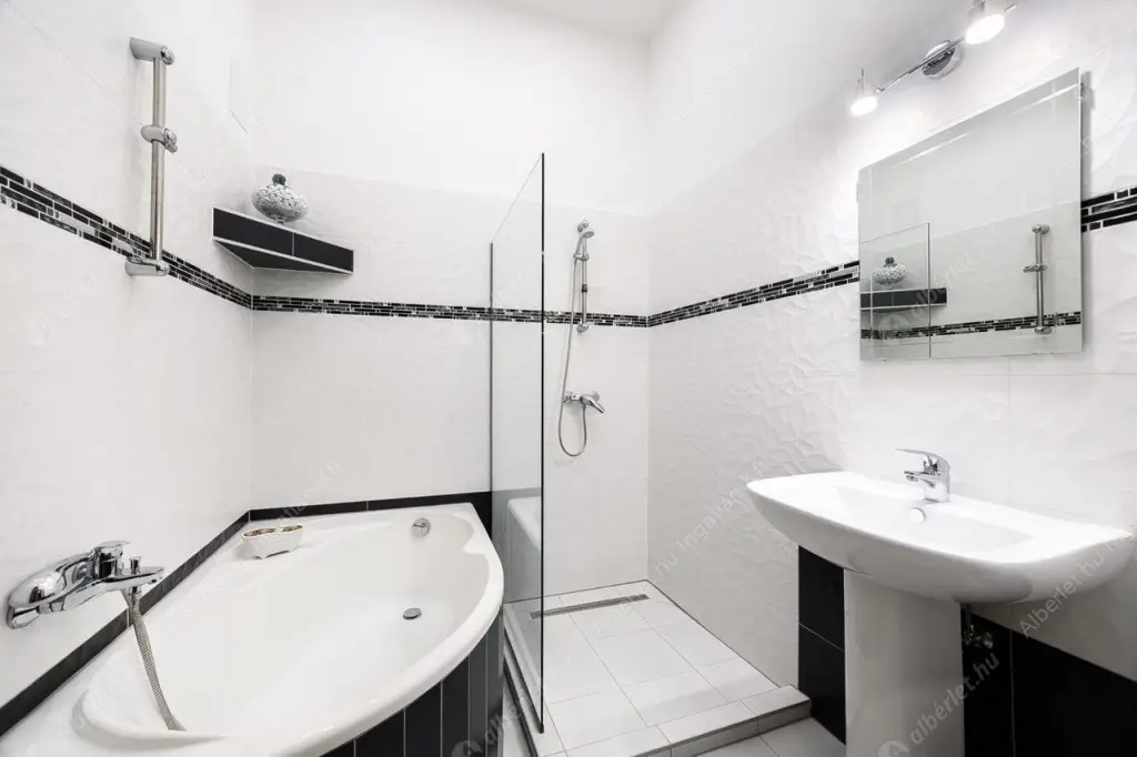 Kiadó albérlet 463000 Ft/hó áron: Budapest, V. kerület  Szent István körút. Mérete: 59 nm, 3 szobás | Alberlet.hu - 6580736