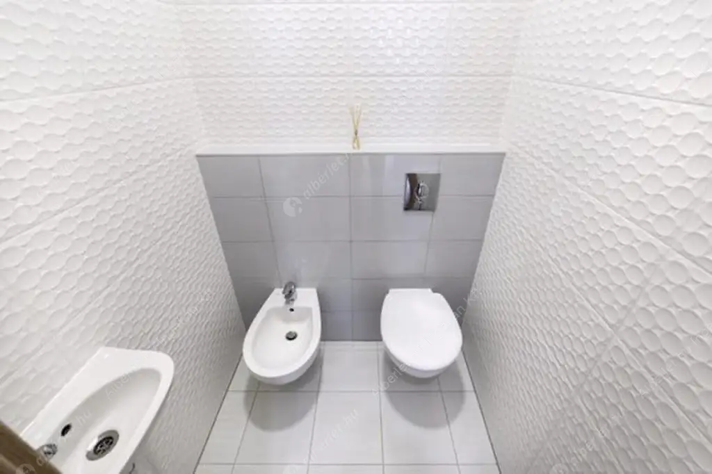 Kiadó albérlet 419000 Ft/hó áron: Budapest, V. kerület  Szent István körút. Mérete: 59 nm, 3 szobás | Alberlet.hu - 6583765