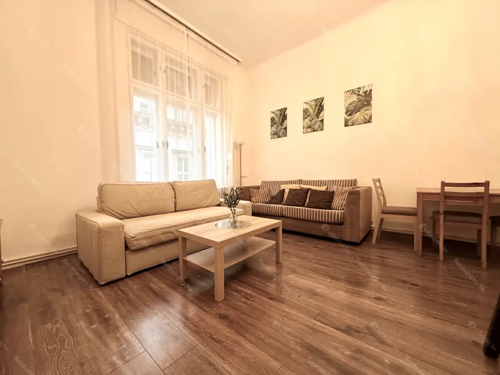 Kiadó albérlet 350000 Ft/hó áron: Budapest, V. kerület  Szép utca. Mérete: 75 nm, 3 szobás | Alberlet.hu - 6693640