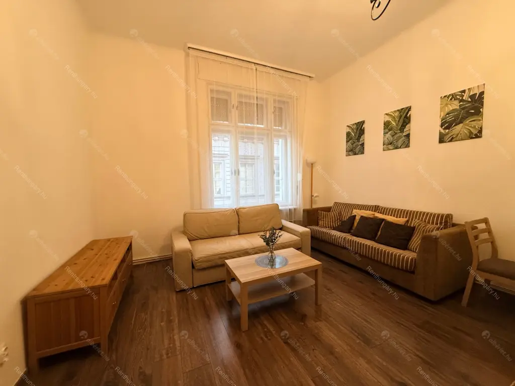 Kiadó albérlet 350000 Ft/hó áron: Budapest, V. kerület  Szép utca. Mérete: 75 nm, 3 szobás | Alberlet.hu - 6693644