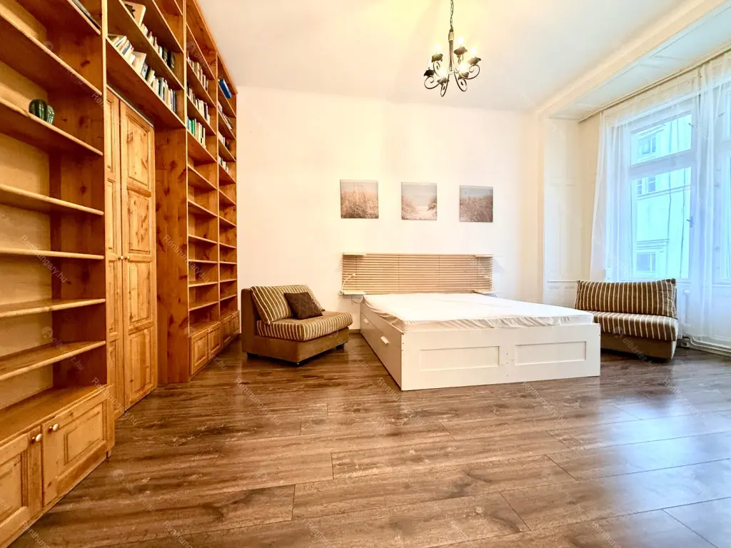 Kiadó albérlet 350000 Ft/hó áron: Budapest, V. kerület  Szép utca. Mérete: 75 nm, 3 szobás | Alberlet.hu - 6693647