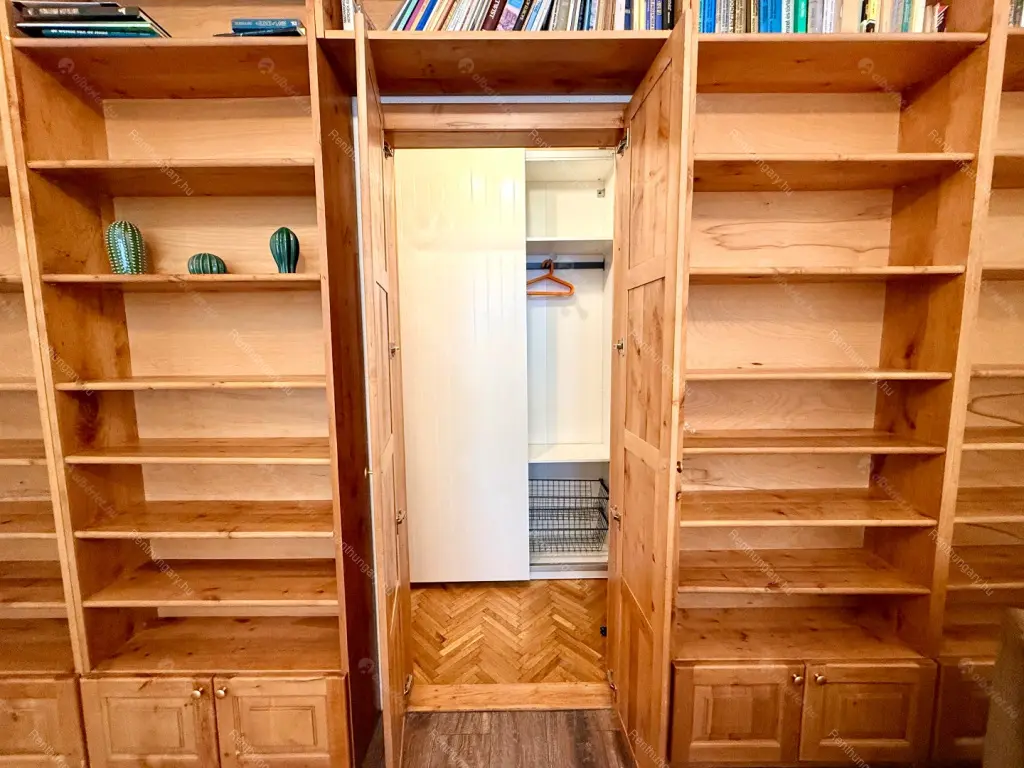 Kiadó albérlet 350000 Ft/hó áron: Budapest, V. kerület  Szép utca. Mérete: 75 nm, 3 szobás | Alberlet.hu - 6693649