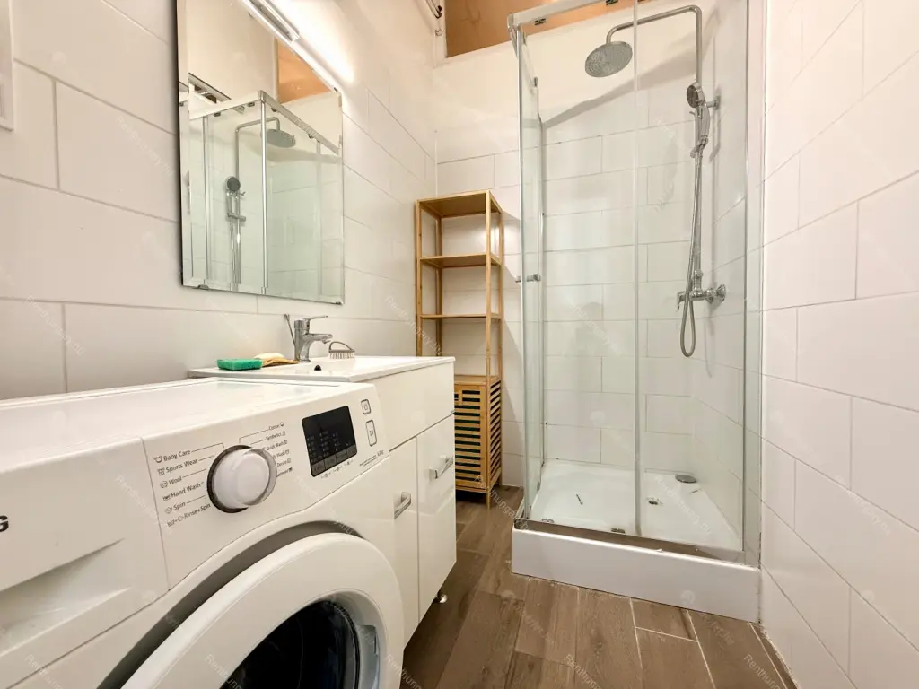 Kiadó albérlet 350000 Ft/hó áron: Budapest, V. kerület  Szép utca. Mérete: 75 nm, 3 szobás | Alberlet.hu - 6693651