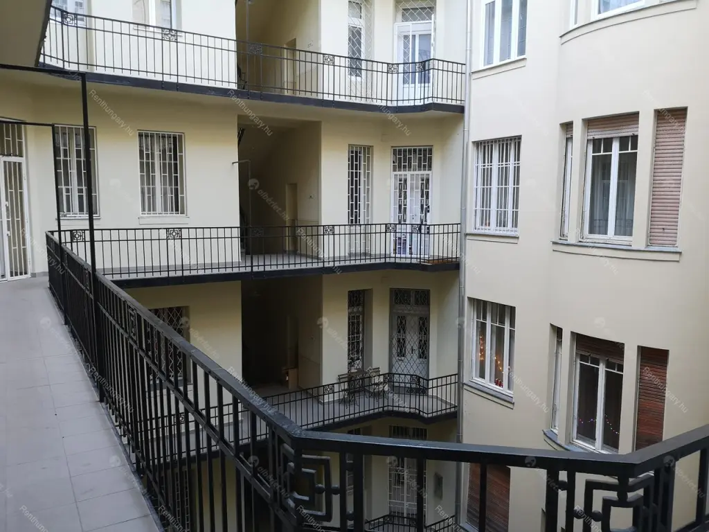 Kiadó albérlet 350000 Ft/hó áron: Budapest, V. kerület  Szép utca. Mérete: 75 nm, 3 szobás | Alberlet.hu - 6693659