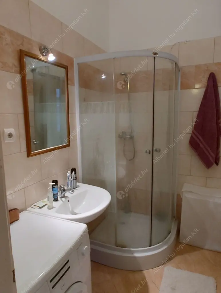 Kiadó albérlet 340000 Ft/hó áron: Budapest, V. kerület  Tüköry utca. Mérete: 40 nm, 2 szobás | Alberlet.hu - 6517727