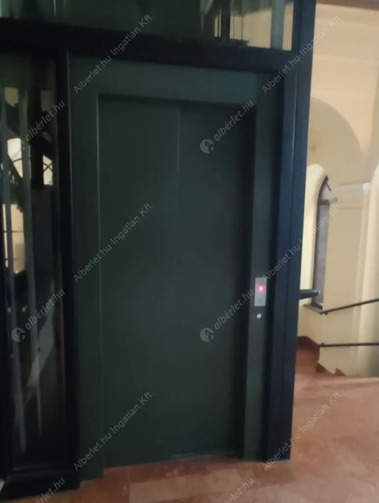 Kiadó albérlet 340000 Ft/hó áron: Budapest, V. kerület  Tüköry utca. Mérete: 40 nm, 2 szobás | Alberlet.hu - 6517730