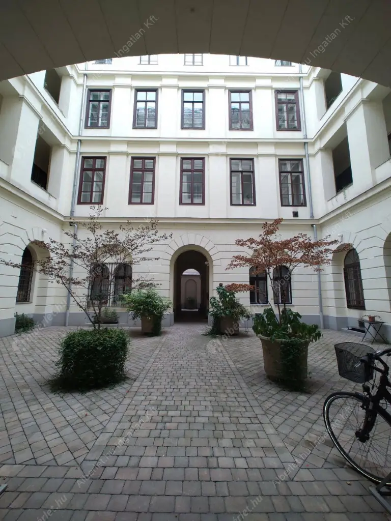 Kiadó albérlet 340000 Ft/hó áron: Budapest, V. kerület  Tüköry utca. Mérete: 40 nm, 2 szobás | Alberlet.hu - 6517735