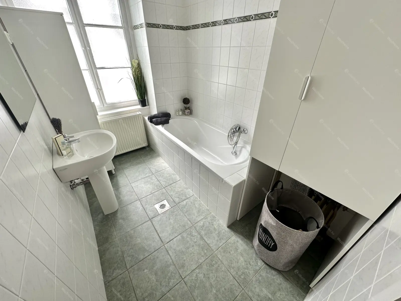 Kiadó albérlet 257000 Ft/hó áron: Budapest, V. kerület  Tüköry utca. Mérete: 50 nm, 1 szobás | Alberlet.hu - 6696175