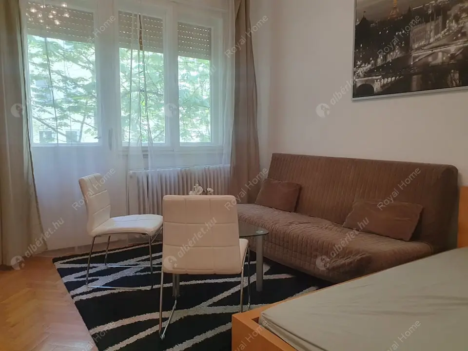 Kiadó albérlet 200000 Ft/hó áron: Budapest, V. kerület  Váci utca. Mérete: 30 nm, 1 szobás | Alberlet.hu - 5300012