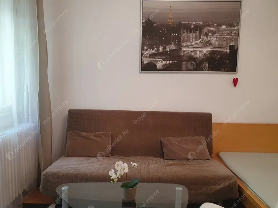 Kiadó albérlet 200000 Ft/hó áron: Budapest, V. kerület  Váci utca. Mérete: 30 nm, 1 szobás | Alberlet.hu - 5300023