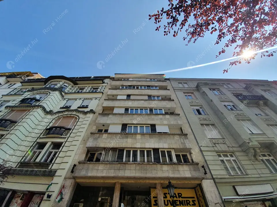 Kiadó albérlet 200000 Ft/hó áron: Budapest, V. kerület  Váci utca. Mérete: 30 nm, 1 szobás | Alberlet.hu - 5300025