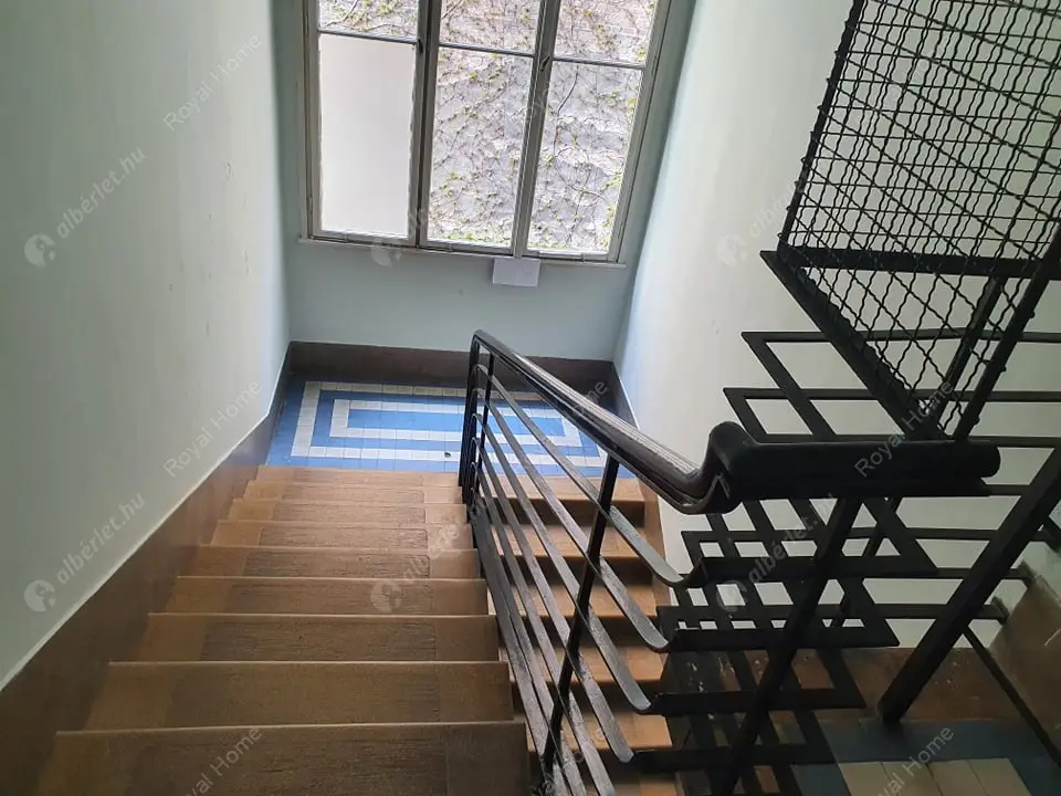 Kiadó albérlet 200000 Ft/hó áron: Budapest, V. kerület  Váci utca. Mérete: 30 nm, 1 szobás | Alberlet.hu - 5300027