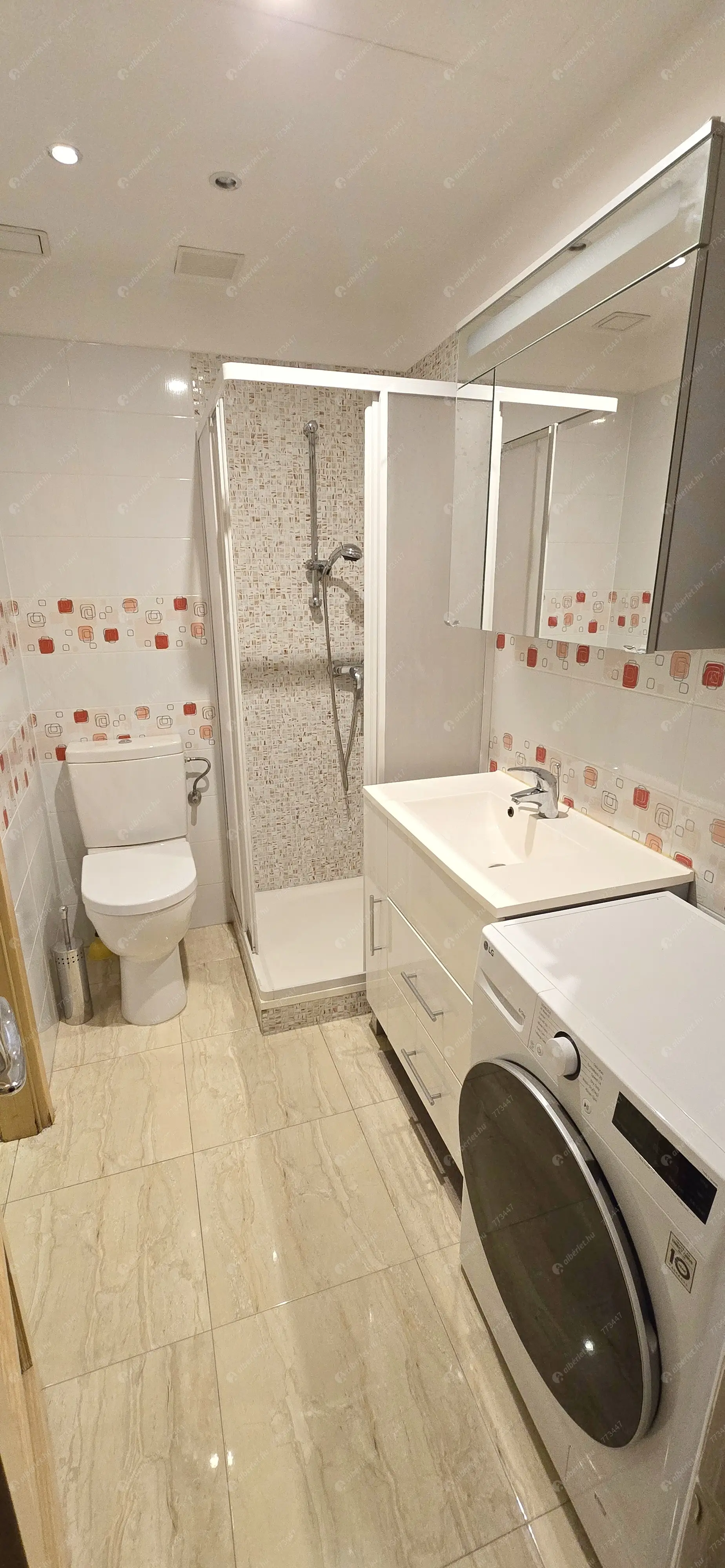 Kiadó albérlet 230000 Ft/hó áron: Budapest, V. kerület  Váci utca. Mérete: 32 nm, 1 szobás | Alberlet.hu - 6631260