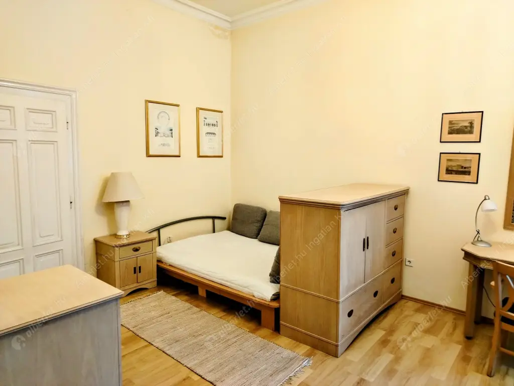 Kiadó albérlet 210000 Ft/hó áron: Budapest, V. kerület  Váci utca. Mérete: 38 nm, 1 szobás | Alberlet.hu - 6613524