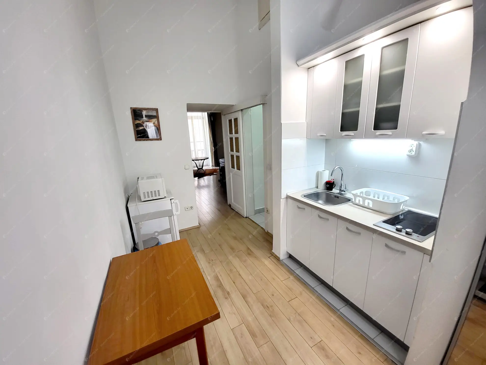 Kiadó albérlet 295000 Ft/hó áron: Budapest, V. kerület  Váci utca. Mérete: 40 nm, 1 szobás | Alberlet.hu - 6573755