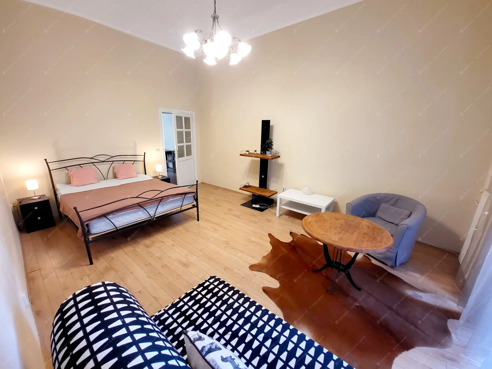 Kiadó albérlet 295000 Ft/hó áron: Budapest, V. kerület  Váci utca. Mérete: 40 nm, 1 szobás | Alberlet.hu - 6573758