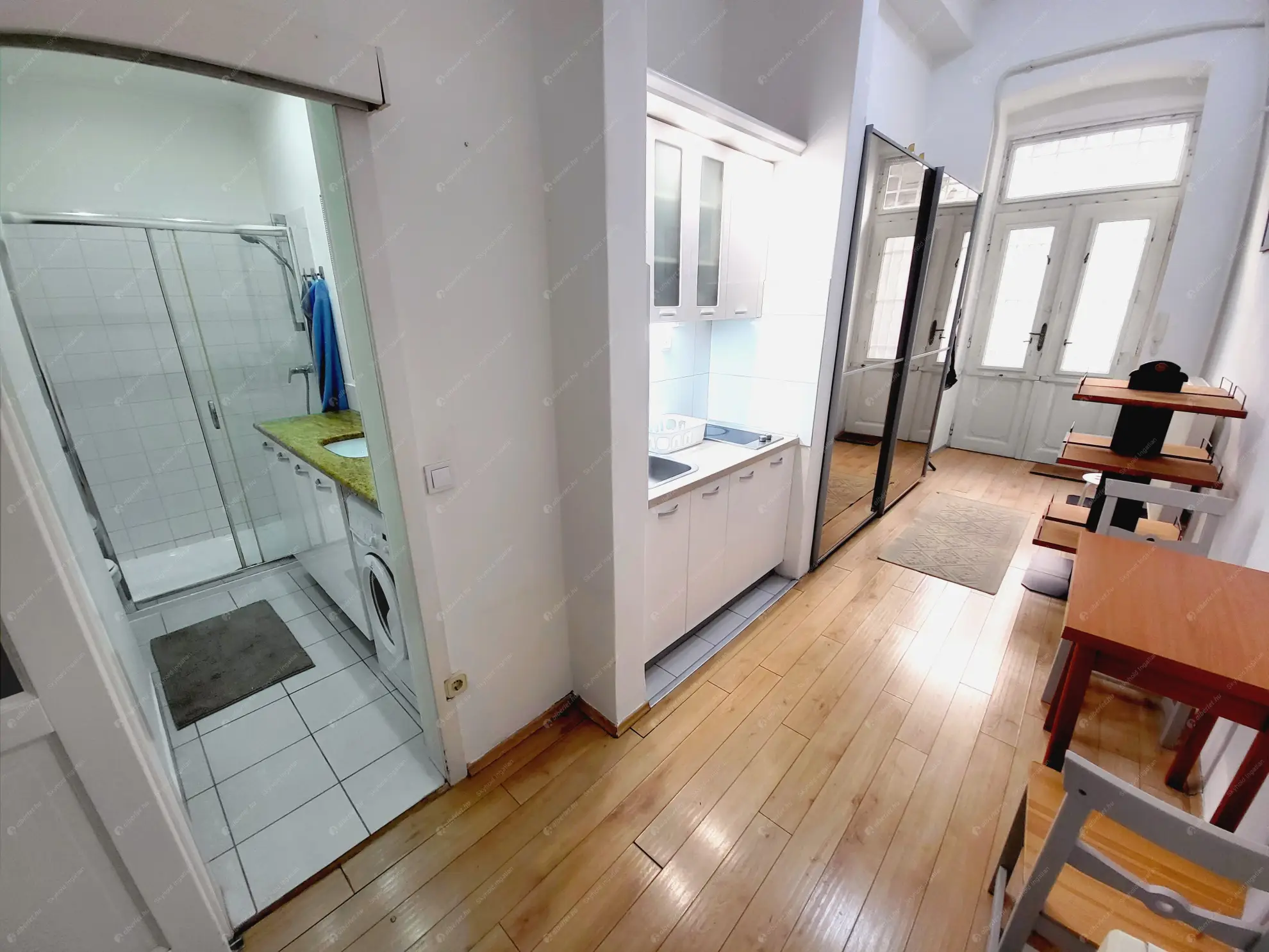 Kiadó albérlet 295000 Ft/hó áron: Budapest, V. kerület  Váci utca. Mérete: 40 nm, 1 szobás | Alberlet.hu - 6573770