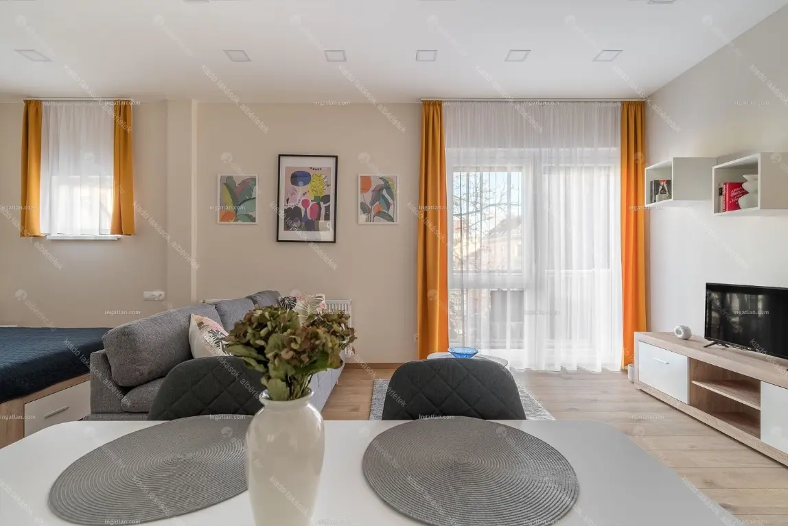 Kiadó albérlet 295000 Ft/hó áron: Budapest, V. kerület  Váci utca. Mérete: 40 nm, 1 szobás | Alberlet.hu - 6653534