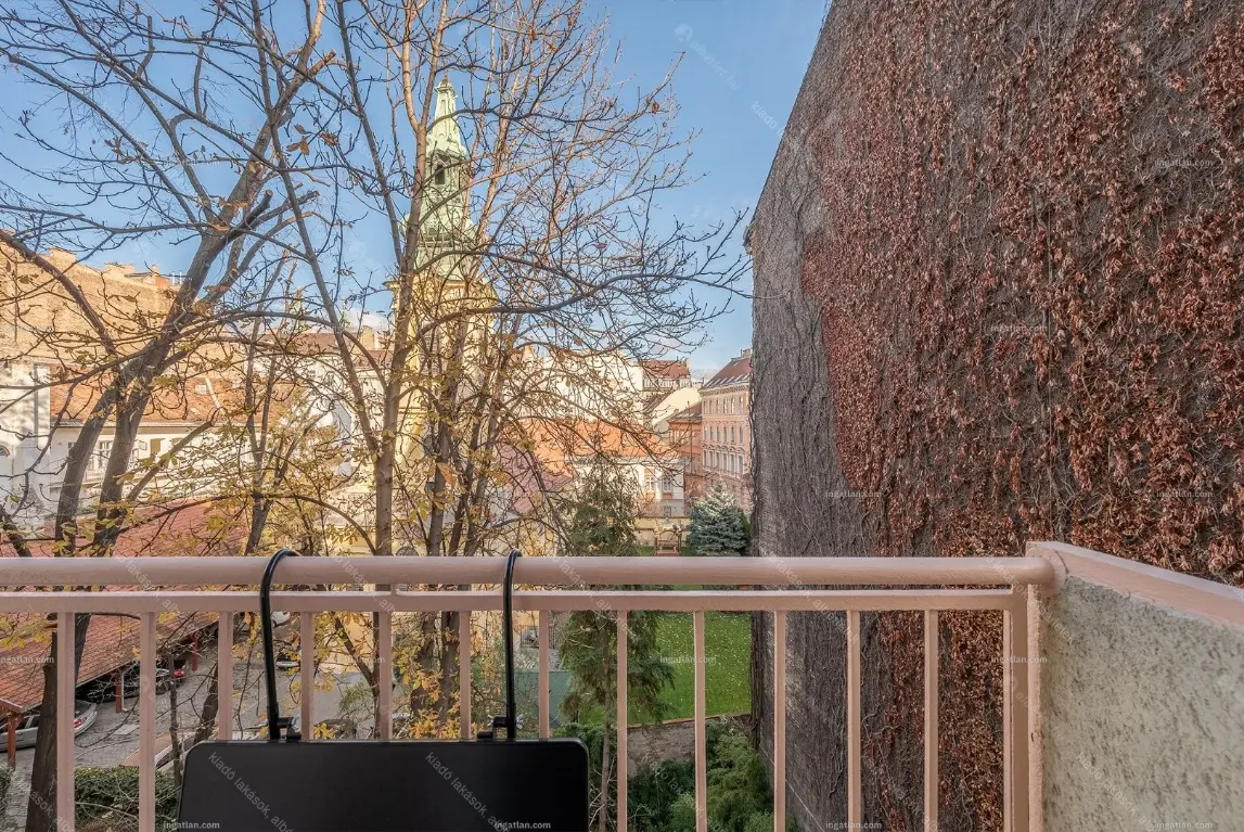 Kiadó albérlet 295000 Ft/hó áron: Budapest, V. kerület  Váci utca. Mérete: 40 nm, 1 szobás | Alberlet.hu - 6653544