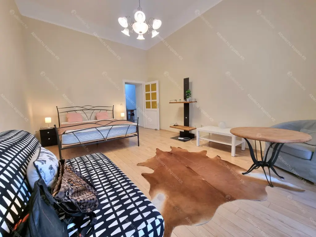 Kiadó albérlet 280000 Ft/hó áron: Budapest, V. kerület  Váci utca. Mérete: 40 nm, 1 szobás | Alberlet.hu - 6701993