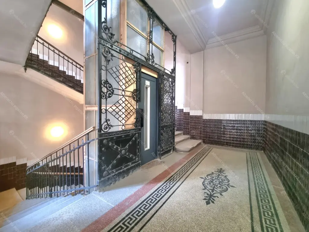 Kiadó albérlet 280000 Ft/hó áron: Budapest, V. kerület  Váci utca. Mérete: 40 nm, 1 szobás | Alberlet.hu - 6702007