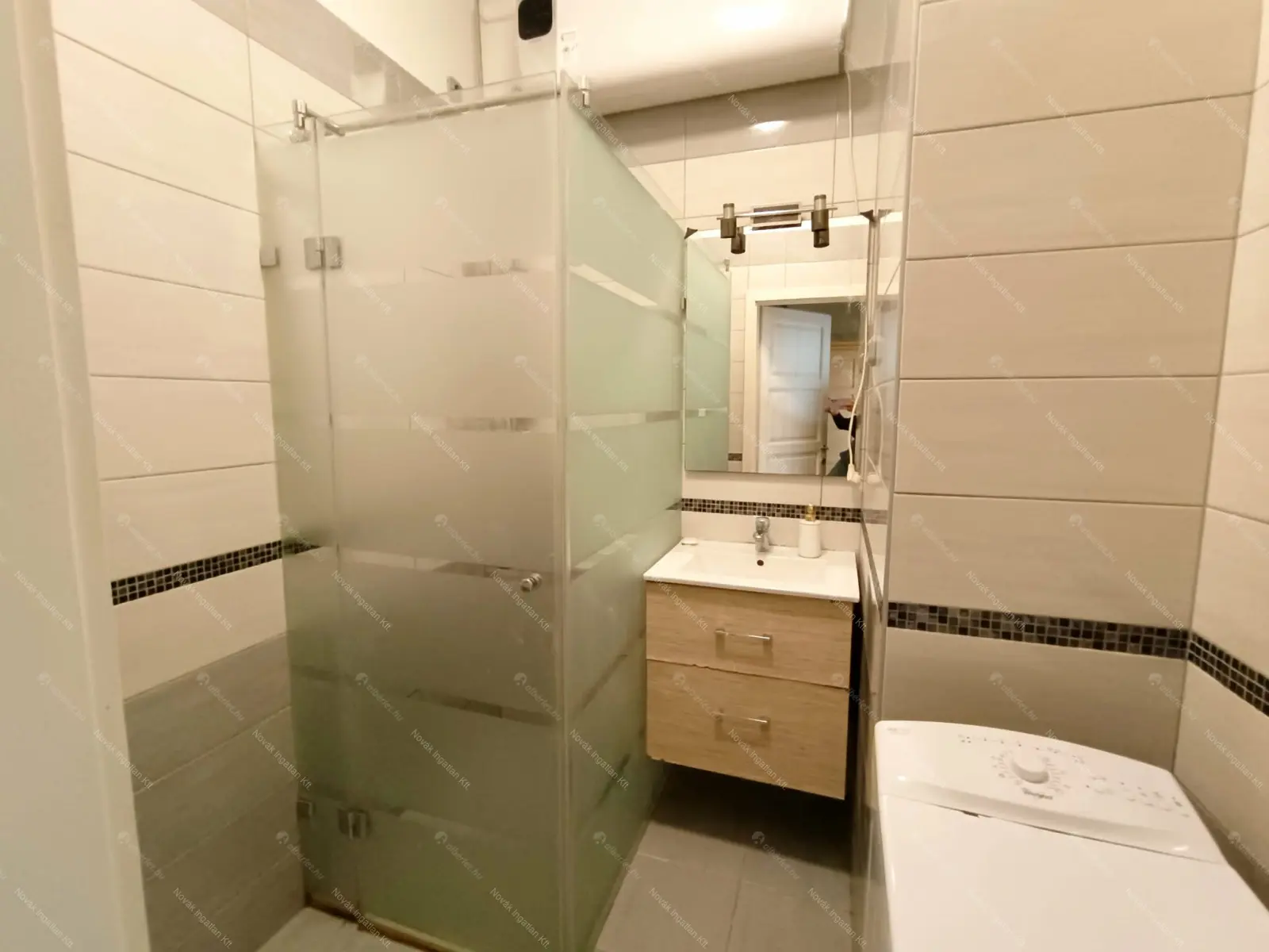 Kiadó albérlet 250000 Ft/hó áron: Budapest, V. kerület  Váci utca. Mérete: 41 nm, 2 szobás | Alberlet.hu - 6707457