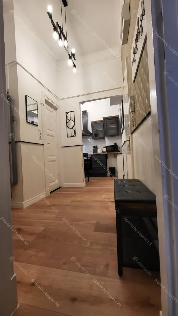 Kiadó albérlet 420000 Ft/hó áron: Budapest, V. kerület  Váci utca. Mérete: 50 nm, 2 szobás | Alberlet.hu - 6688430