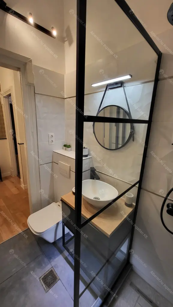 Kiadó albérlet 420000 Ft/hó áron: Budapest, V. kerület  Váci utca. Mérete: 50 nm, 2 szobás | Alberlet.hu - 6688432