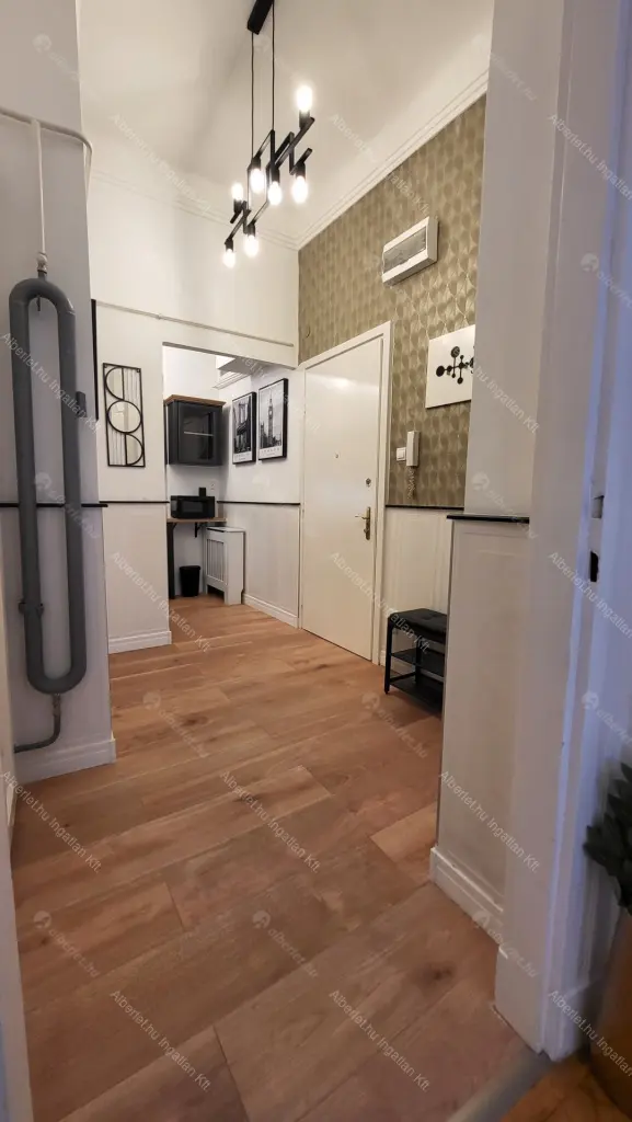 Kiadó albérlet 420000 Ft/hó áron: Budapest, V. kerület  Váci utca. Mérete: 50 nm, 2 szobás | Alberlet.hu - 6688436