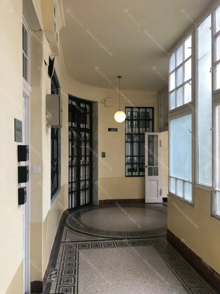 Kiadó albérlet 420000 Ft/hó áron: Budapest, V. kerület  Váci utca. Mérete: 50 nm, 2 szobás | Alberlet.hu - 6688438