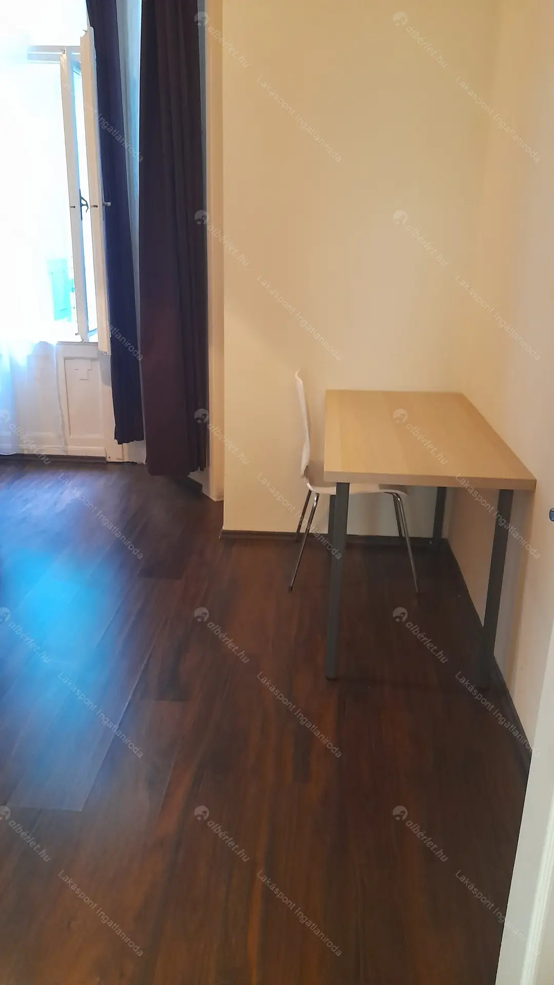 Kiadó albérlet 263000 Ft/hó áron: Budapest, V. kerület  Váci utca. Mérete: 50 nm, 3 szobás | Alberlet.hu - 6559600