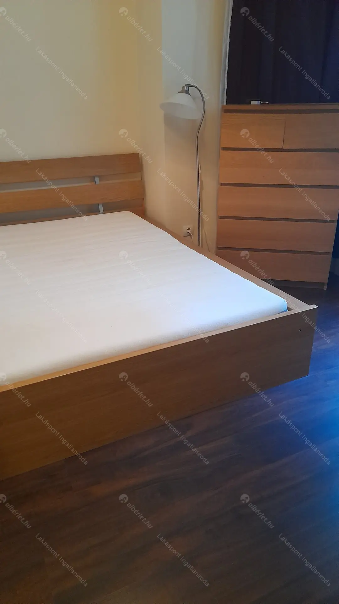 Kiadó albérlet 259000 Ft/hó áron: Budapest, V. kerület  Váci utca. Mérete: 50 nm, 3 szobás | Alberlet.hu - 6592135