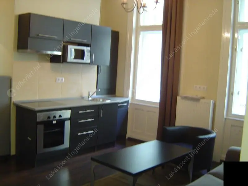 Kiadó albérlet 262000 Ft/hó áron: Budapest, V. kerület  Váci utca. Mérete: 50 nm, 3 szobás | Alberlet.hu - 6613799