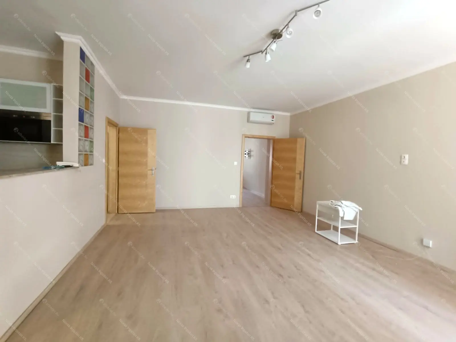 Kiadó albérlet 300000 Ft/hó áron: Budapest, V. kerület  Váci utca. Mérete: 71 nm, 2 szobás | Alberlet.hu - 6691253