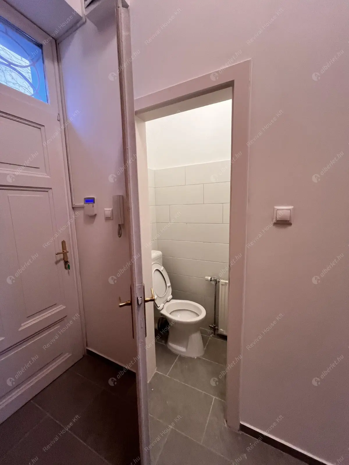 Kiadó albérlet 420000 Ft/hó áron: Budapest, V. kerület  Váci utca. Mérete: 72 nm, 3 szobás | Alberlet.hu - 6183851