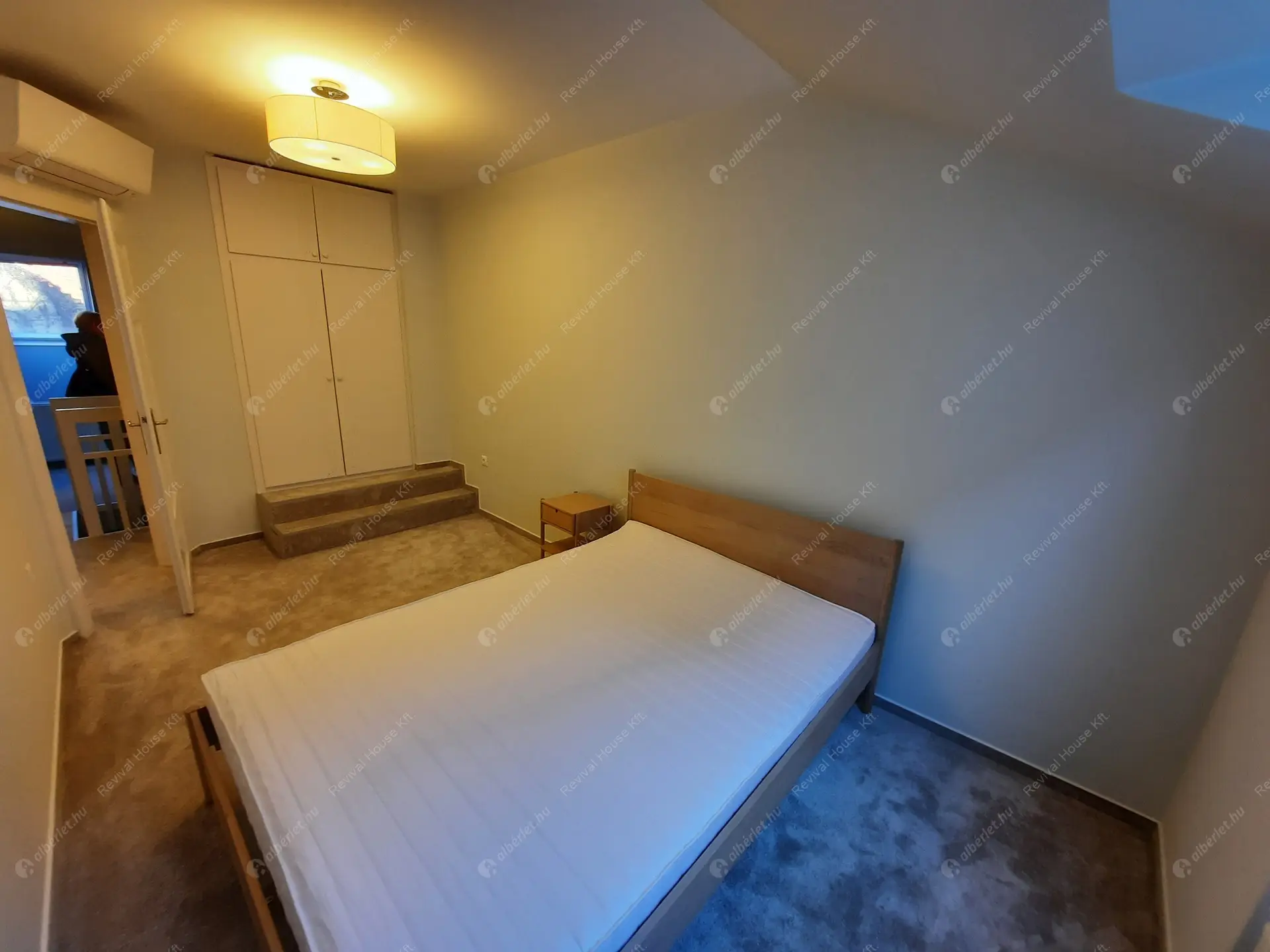 Kiadó albérlet 420000 Ft/hó áron: Budapest, V. kerület  Váci utca. Mérete: 72 nm, 3 szobás | Alberlet.hu - 6210662