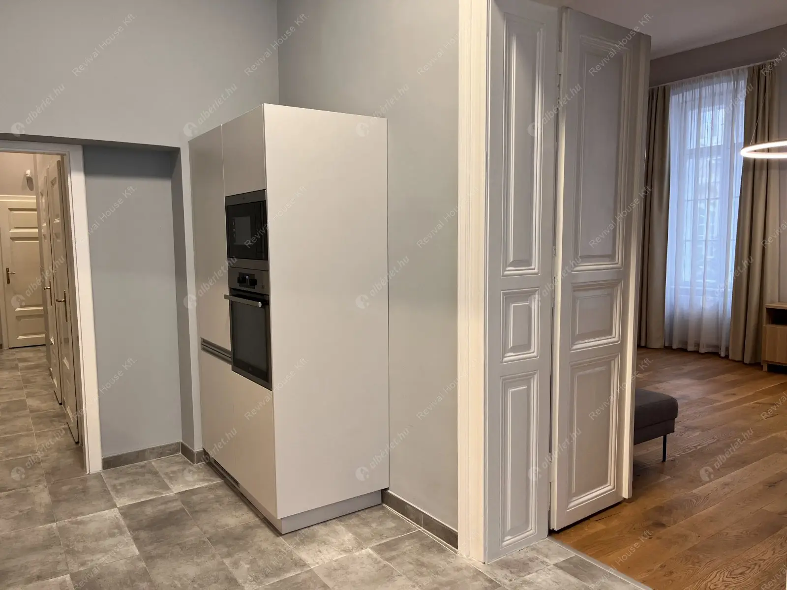 Kiadó albérlet 430000 Ft/hó áron: Budapest, V. kerület  Váci utca. Mérete: 86 nm, 2 szobás | Alberlet.hu - 6183728