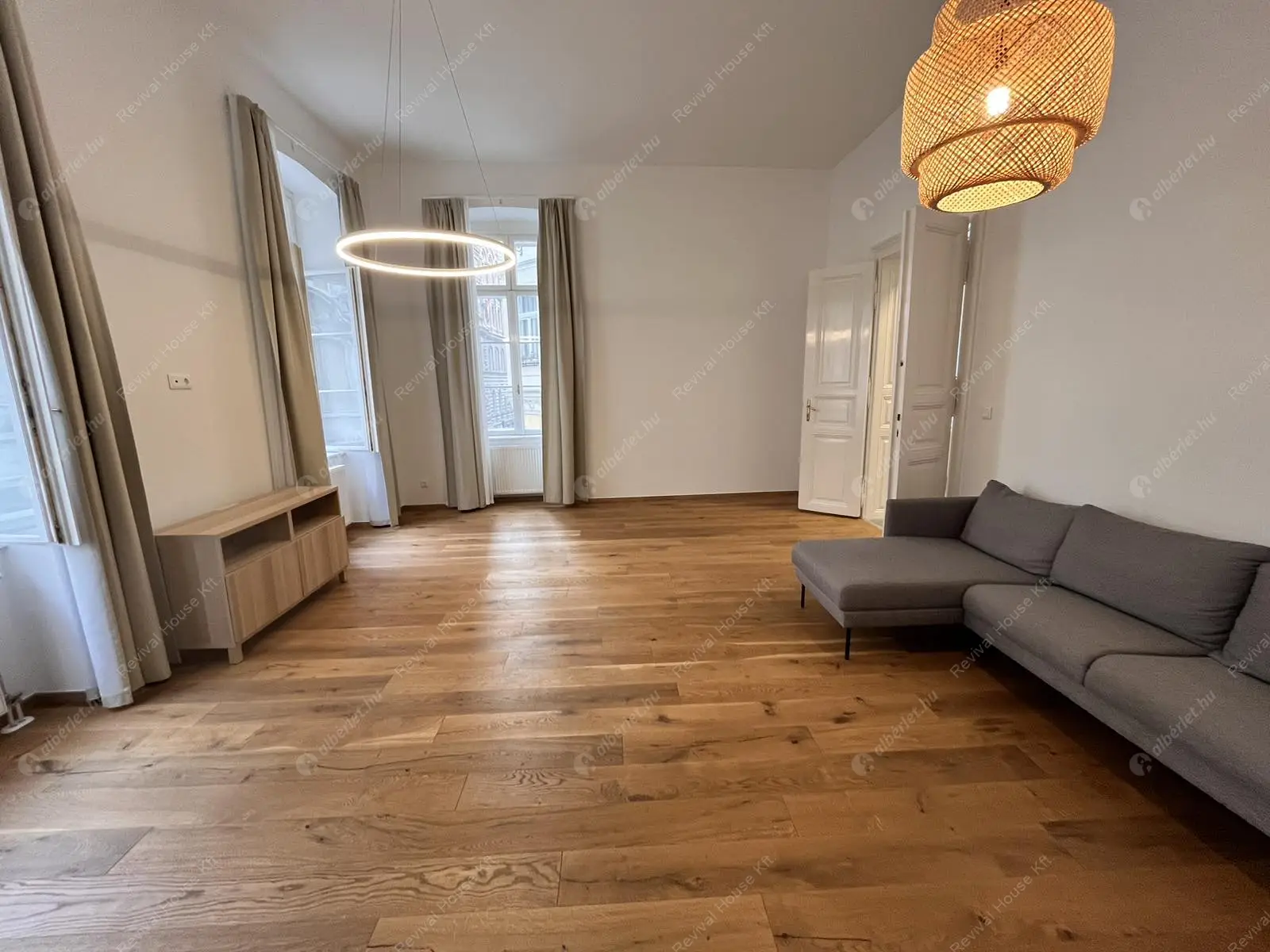 Kiadó albérlet 430000 Ft/hó áron: Budapest, V. kerület  Váci utca. Mérete: 86 nm, 2 szobás | Alberlet.hu - 6200850