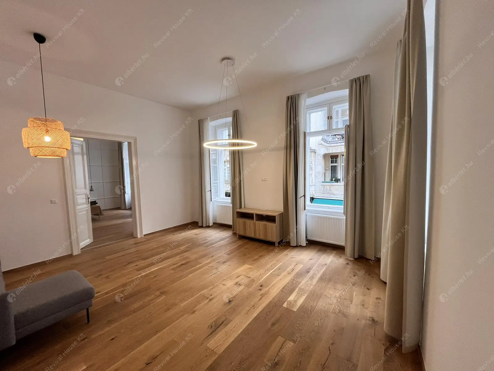 Kiadó albérlet 430000 Ft/hó áron: Budapest, V. kerület  Váci utca. Mérete: 86 nm, 2 szobás | Alberlet.hu - 6200853