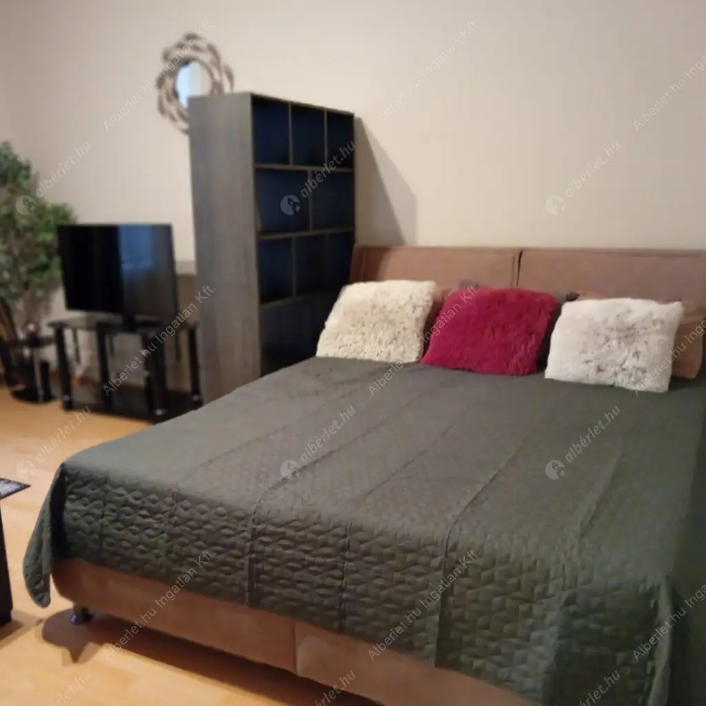 Kiadó albérlet 250000 Ft/hó áron: Budapest, V. kerület  Vadász utca. Mérete: 44 nm, 1 szobás | Alberlet.hu - 6620126